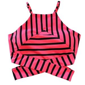 4/$25 NWOT DWZ Cut Out Crop Top Size L